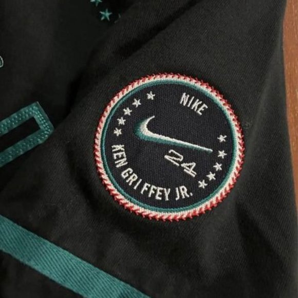 Nike Ken Griffey Jr “The Kid” Commemorative MLB Career Jersey- Size Small - Picture 5 of 8